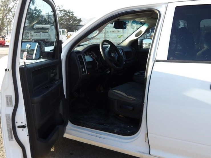 2015-dodge-ram-1500-image-14