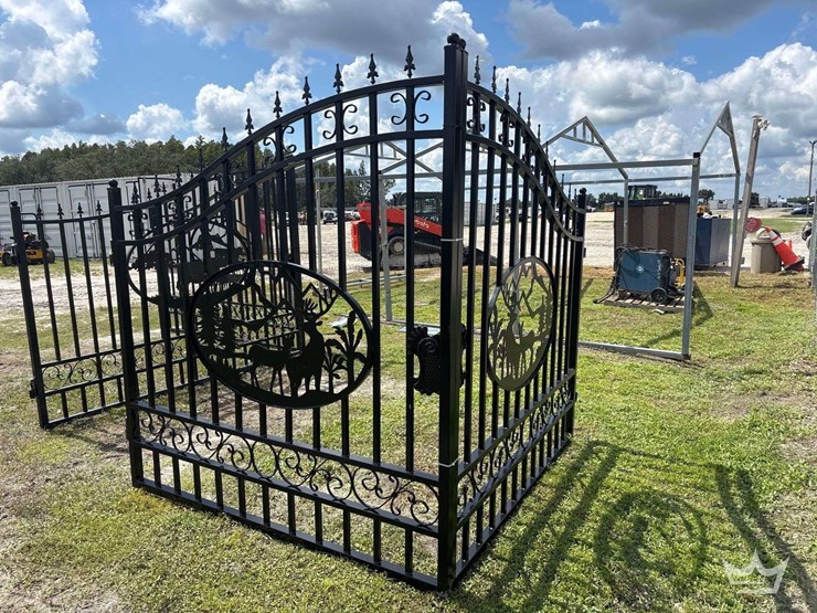 2026-greatbear-14ft-bi-parting-iron-gate-deer-style-image-3