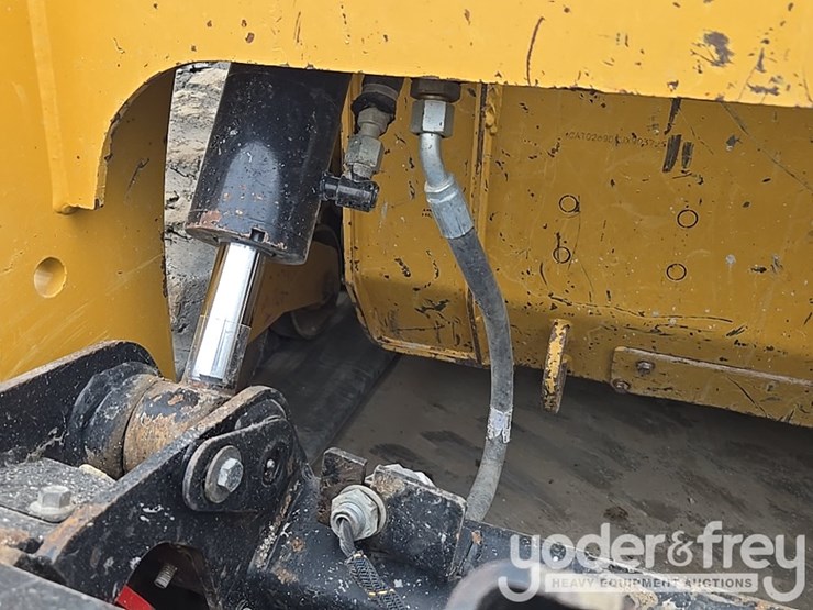 2020-caterpillar-289d3-image-23