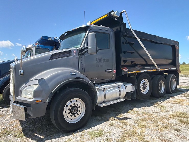 2015-kenworth-t880-image-1