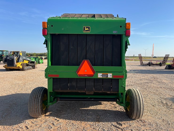 2001-john-deere-567-image-12
