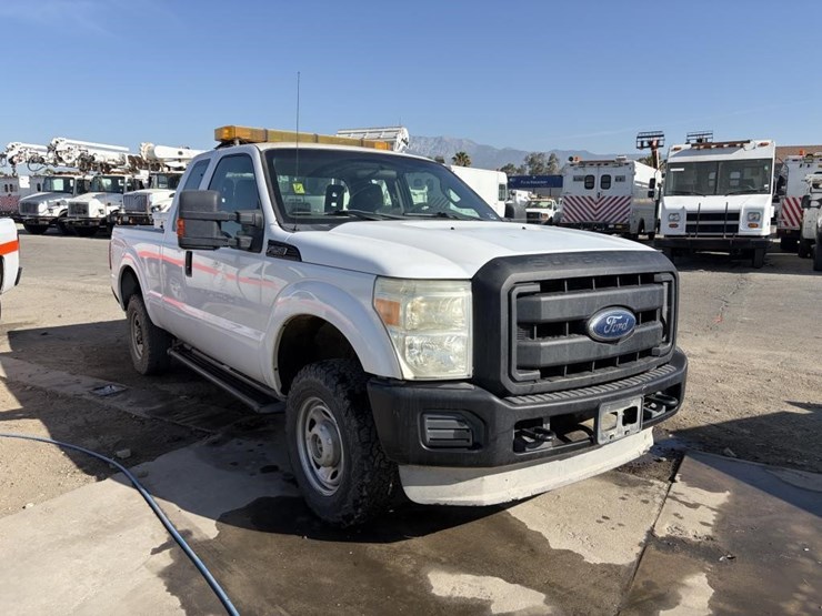 2011-ford-f250-image-2