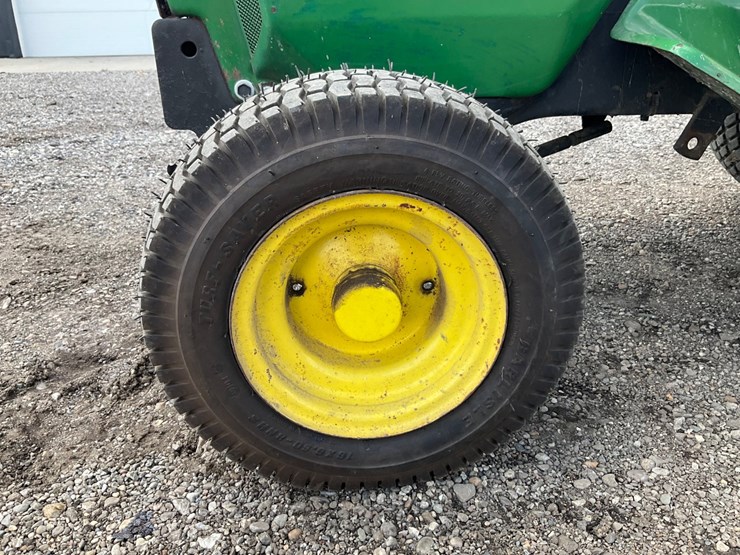 john-deere-200-image-12