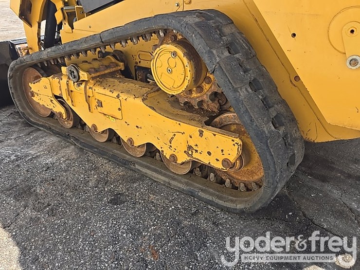2022-caterpillar-259d3-image-10