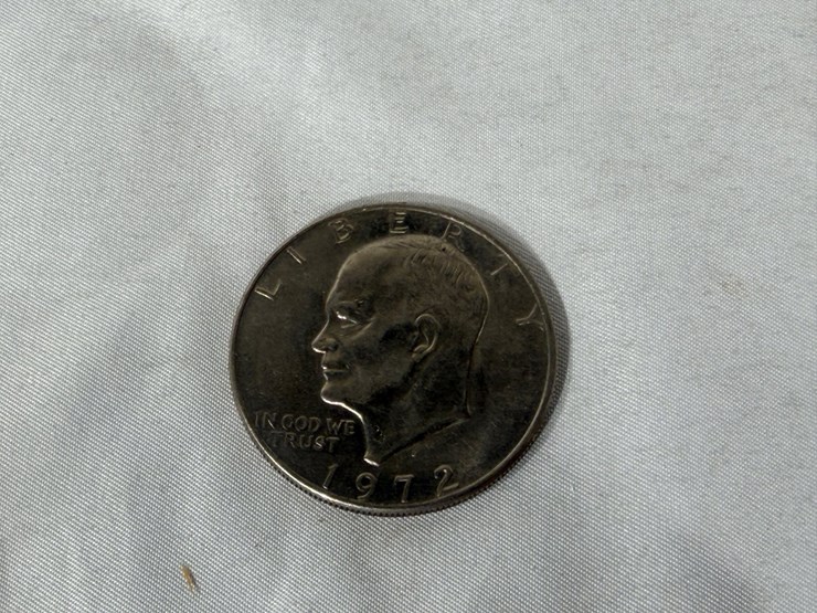 #00650-•-(20)-1972-ike-dollars-image-3