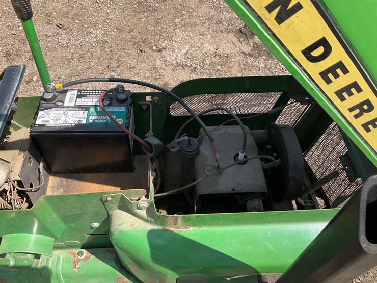 john-deere-200-image-30