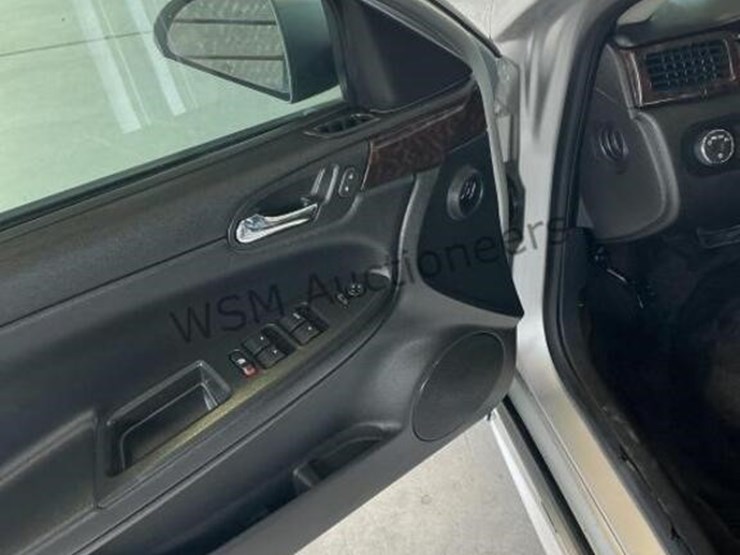 2015-chevrolet-impala-sdn-image-23