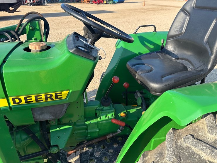 john-deere-750-image-11