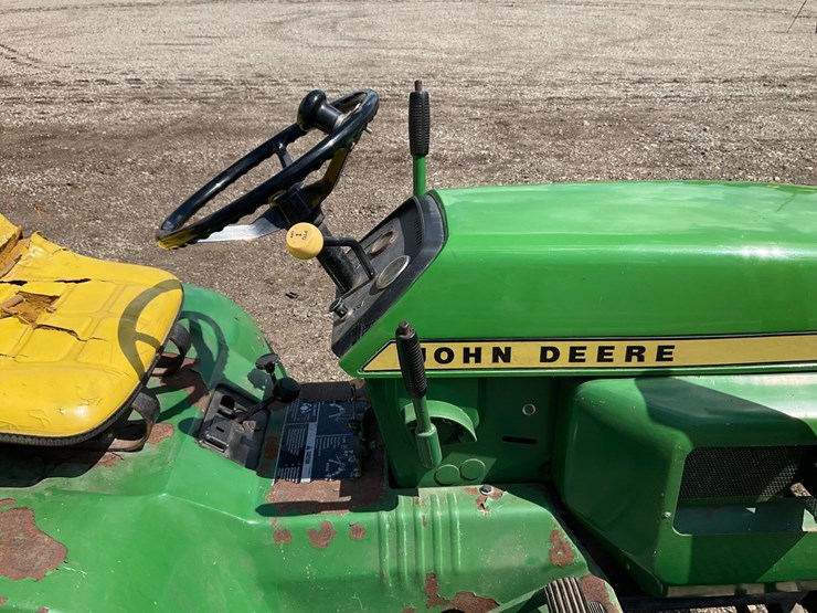 john-deere-200-image-26