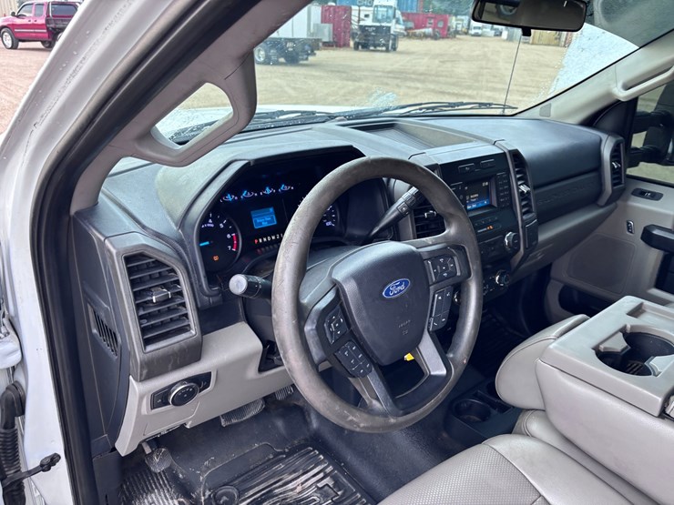 2019-ford-f350-image-8