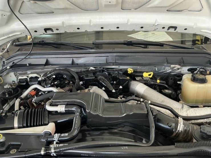 2015-ford-f550-image-17