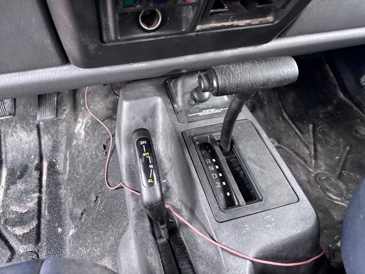 1998-jeep-wrangler-image-7