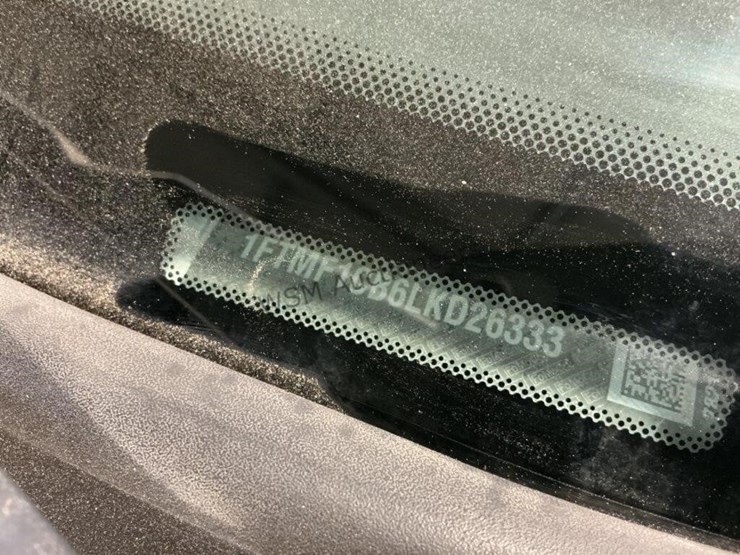 2020-ford-f150-image-14