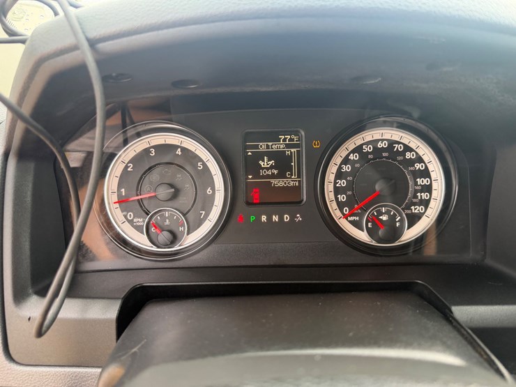 2015-dodge-ram-2500-image-17