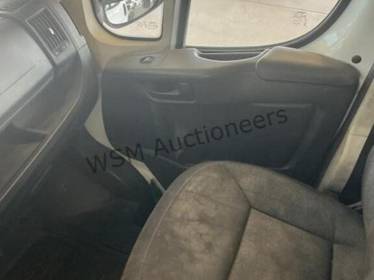 2019-dodge-3500-image-22