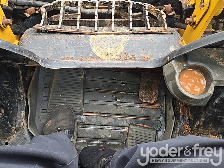 2019-caterpillar-259d3-image-25