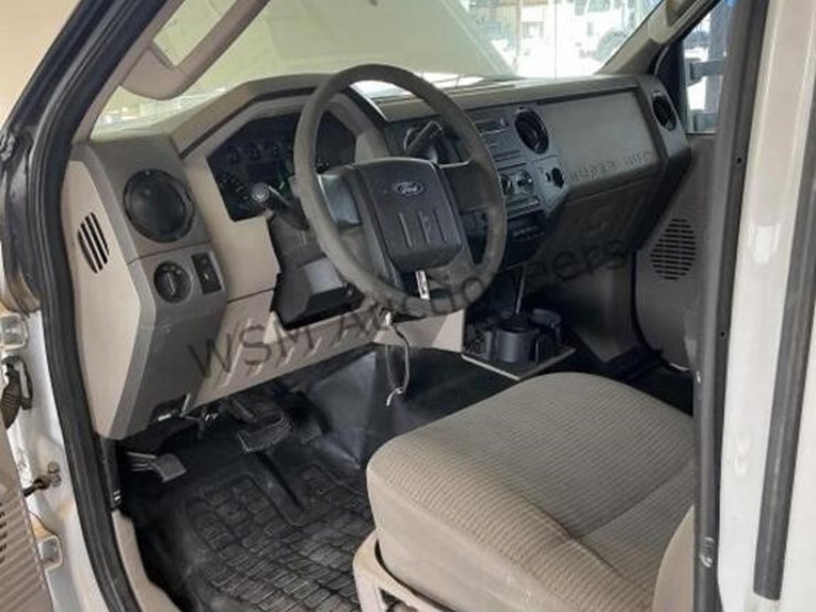 2009-ford-f350-image-24
