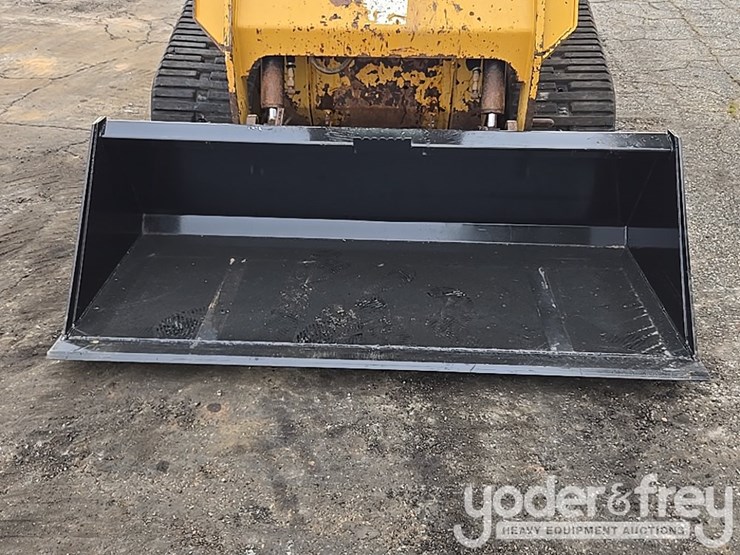 2019-caterpillar-259d3-image-14