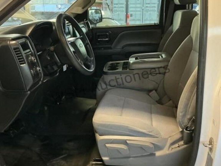 2015-chevrolet-silverado-1500-image-23