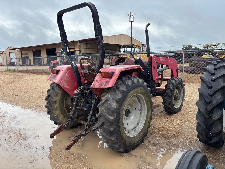 2015-mahindra-2015-image-3