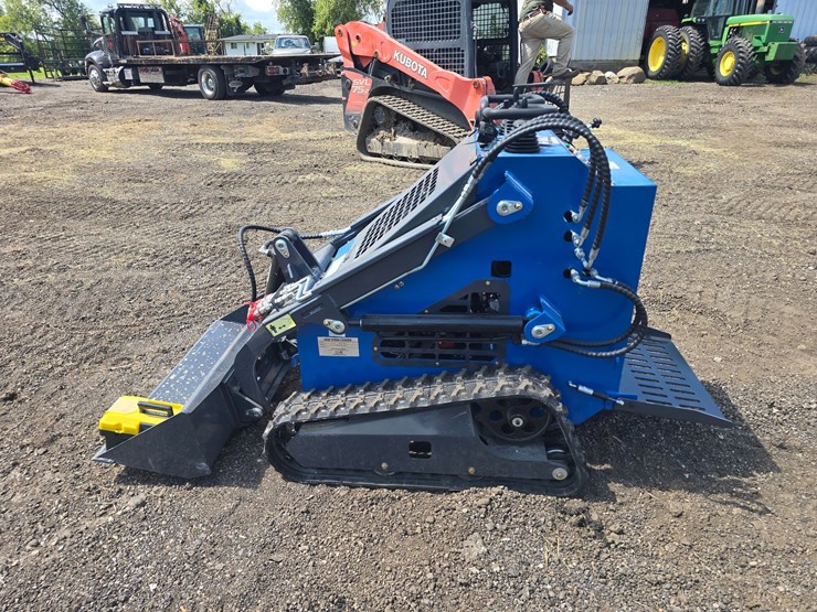 #688-•-zjg-zj-380-mini-skid-steer-image-2