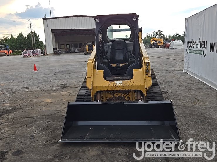 2019-caterpillar-259d3-image-8