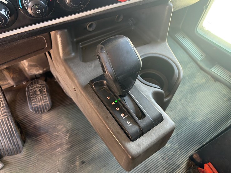 2019-kenworth-t800-image-22