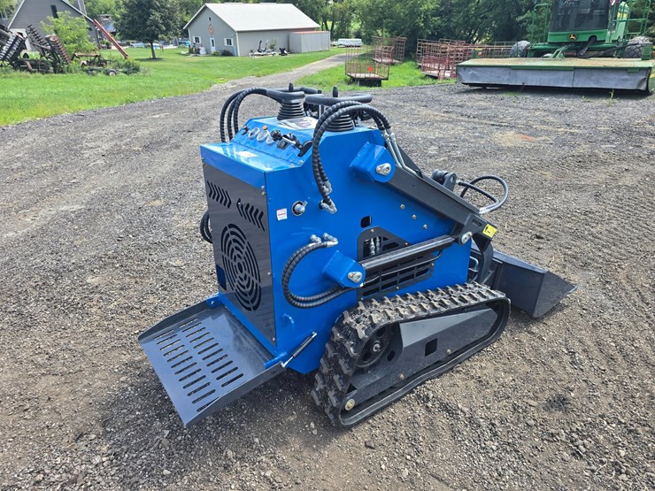 #688-•-zjg-zj-380-mini-skid-steer-image-5