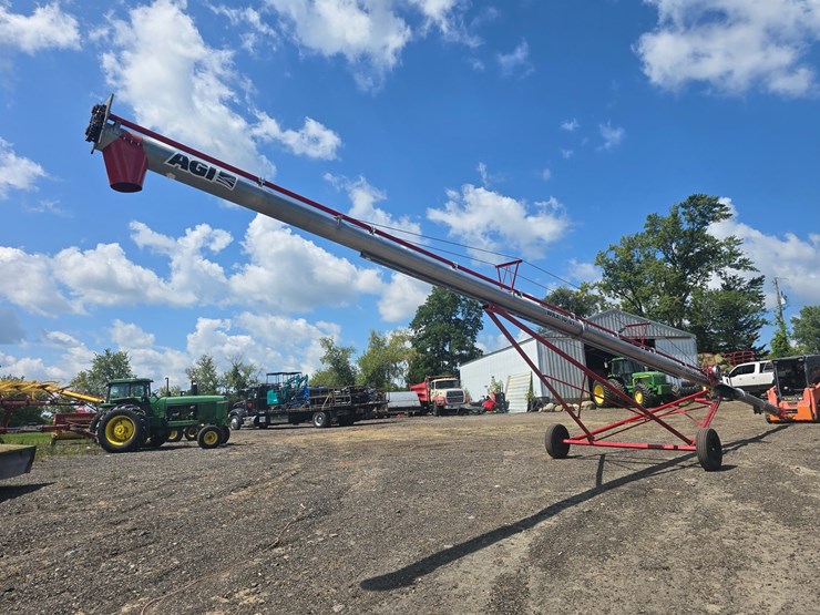 #686-•-2023-hutchinson-wrx-10-61-auger-image-5