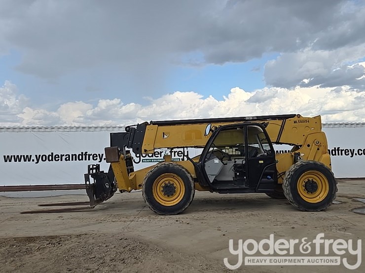 2015-caterpillar-tl1055d-image-2
