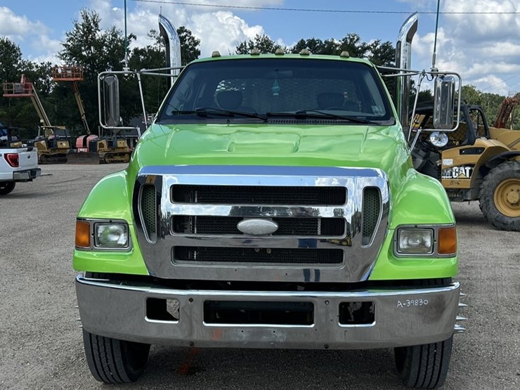 2001-ford-f650-image-8