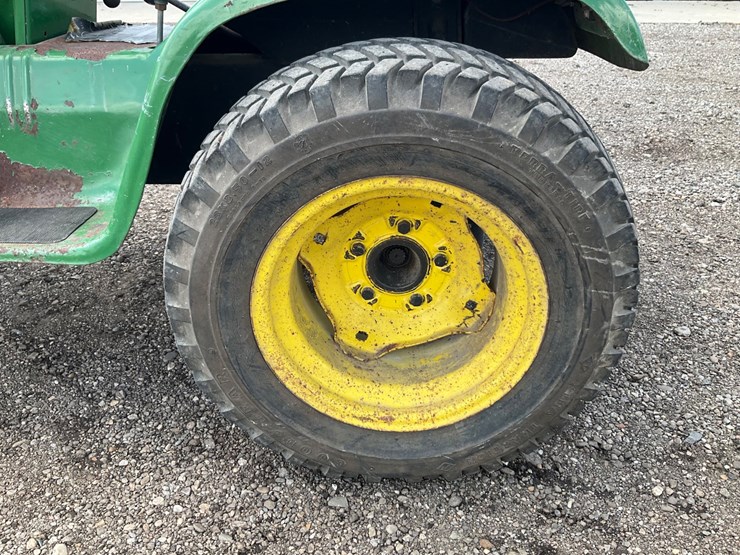john-deere-200-image-18
