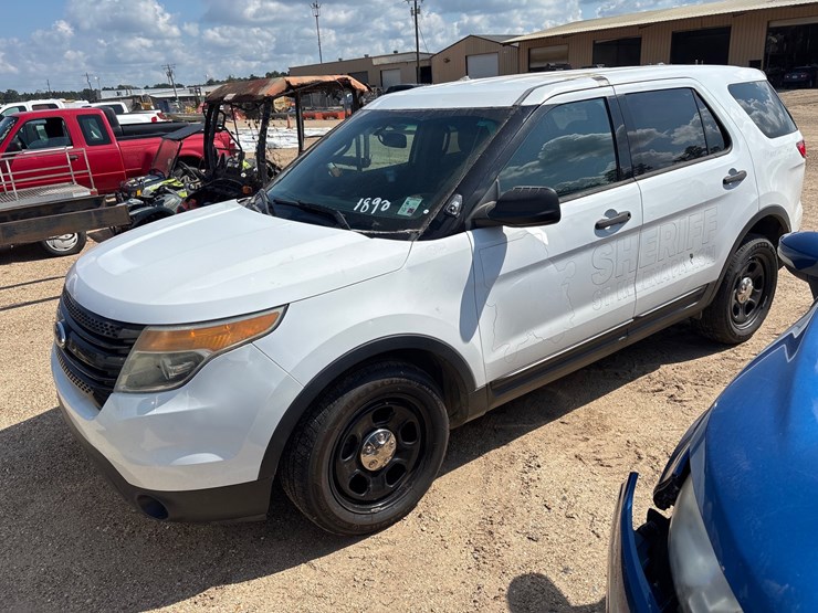 2013-ford-explorer-image-1