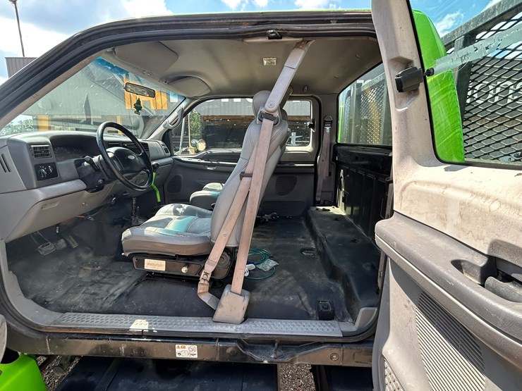 2001-ford-f650-image-10