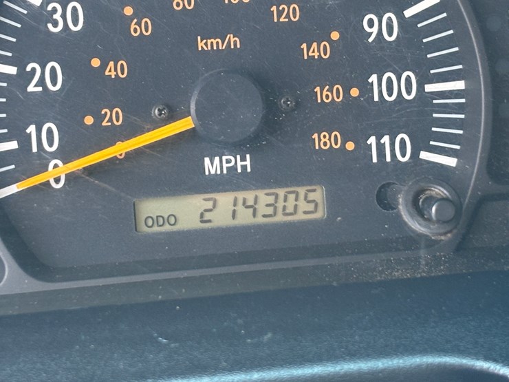 2000-toyota-tundra-image-12