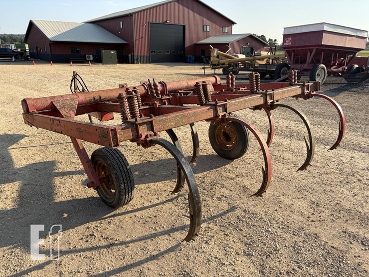 massey-ferguson-1146-image-2