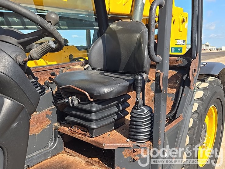 2017-jcb-509-42-image-50