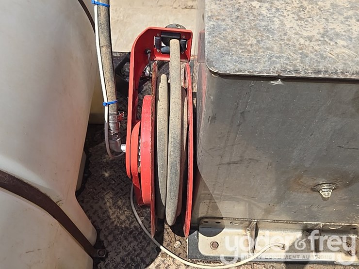 2012-peterbilt-348-image-33