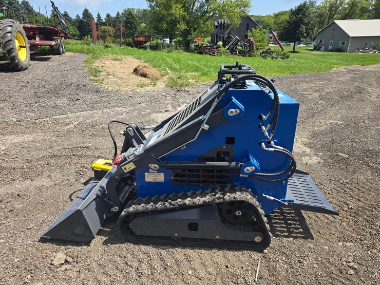 #687-•-zjg-zj-380-mini-skid-steer-image-2