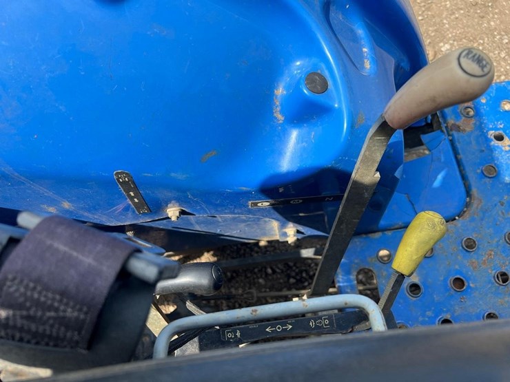new-holland-tc45-image-31
