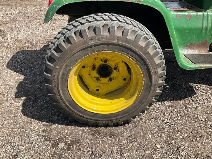 john-deere-200-image-23