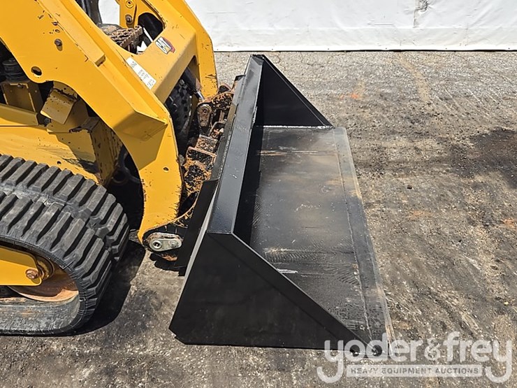 2021-caterpillar-259d3-image-15