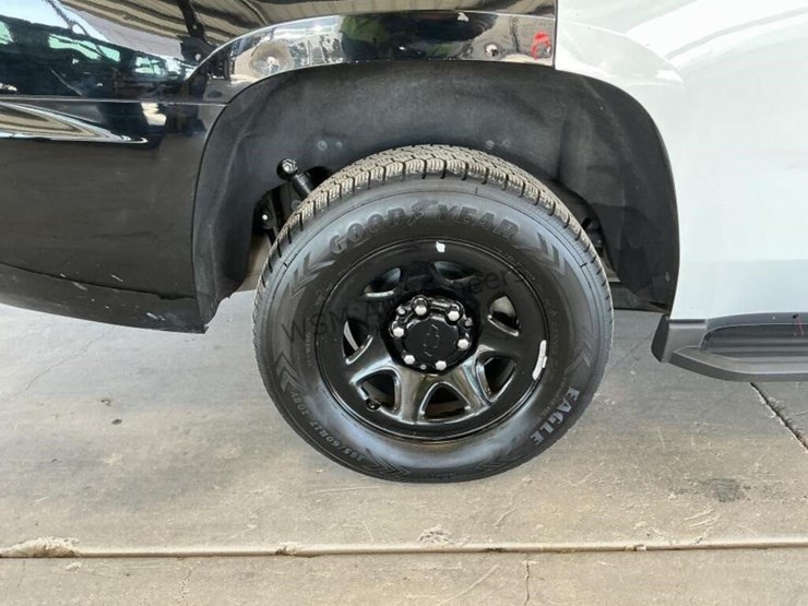 2019-chevrolet-tahoe-image-8