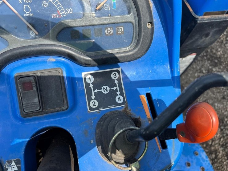 new-holland-tc45-image-25