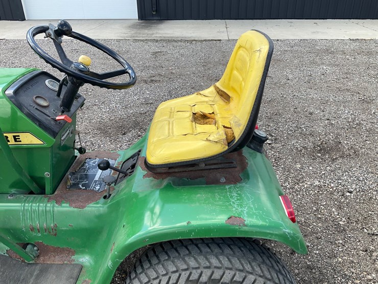 john-deere-200-image-17