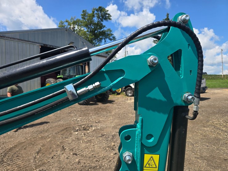 #690-•-new-cf-industry-h16r-mini-excavator-image-9