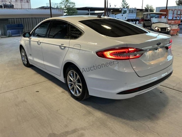 2018-ford-fusion-sdn-image-5