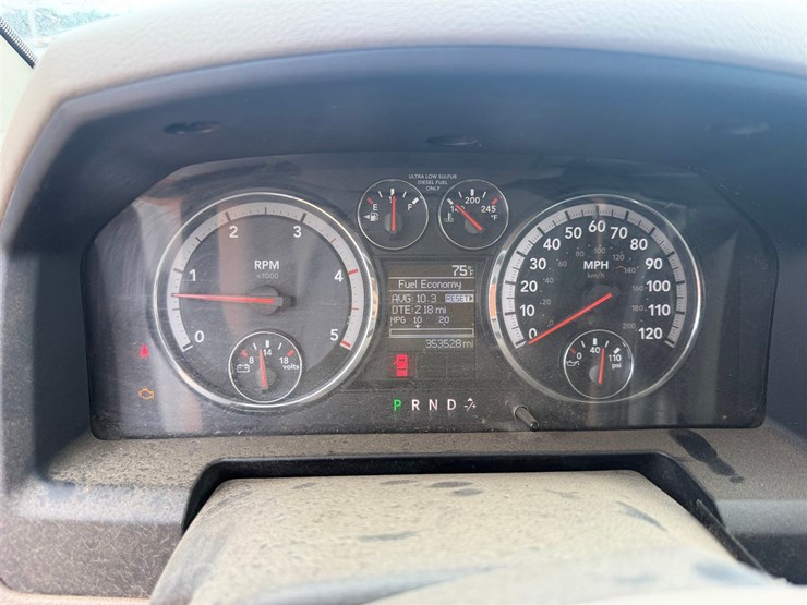 2010-dodge-ram-5500-image-14