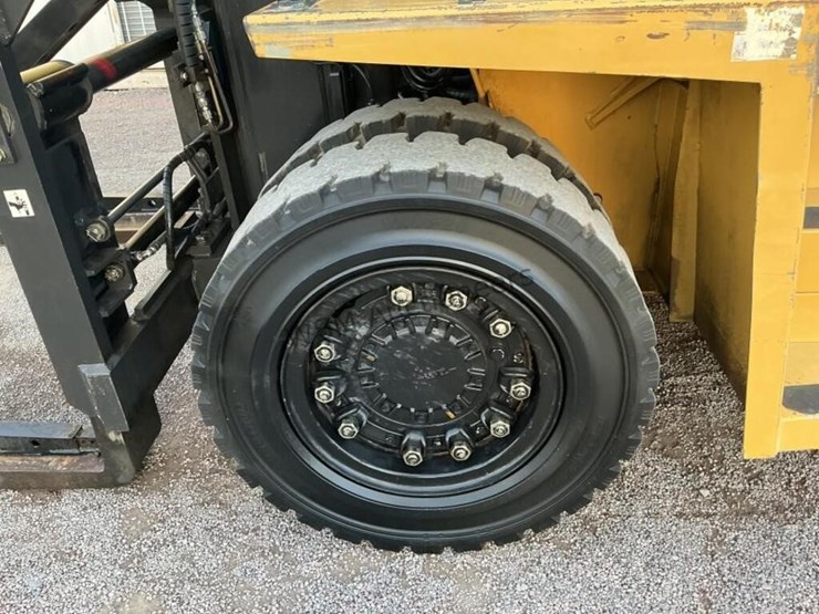 caterpillar-dp115-image-9