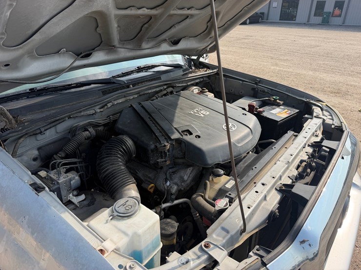 2005-toyota-tacoma-image-8